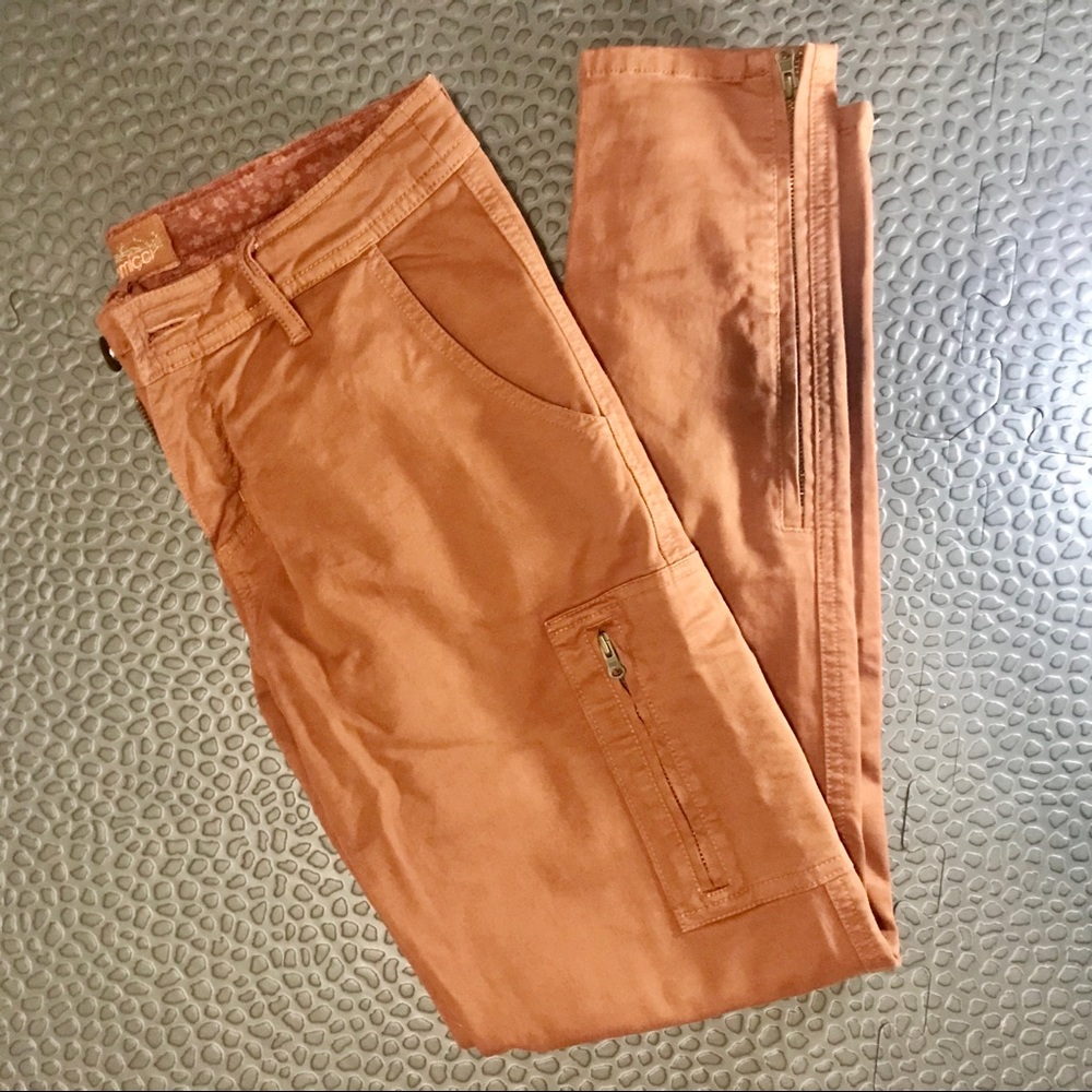 Burnt Orange, Slim Fit 😍